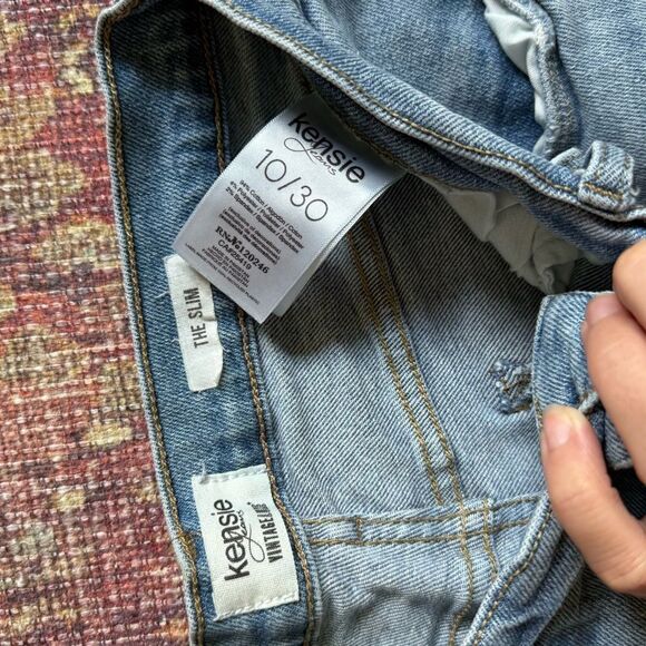 Kensie Vintage Luxe The Slim 10/30 Distressed Light Blue Women's Jeans - Picture 9 of 11